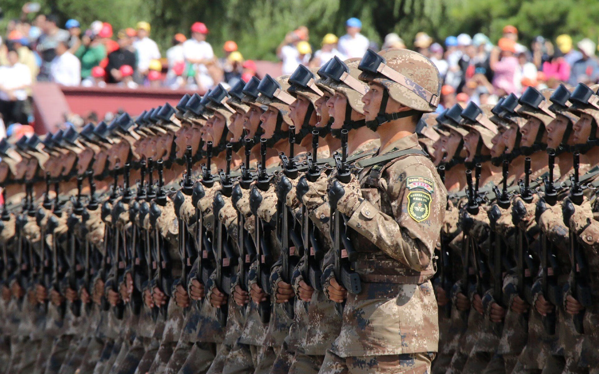 “赛季终点线临近,争冠之战白热化,谁能站上巅峰?”,什么叫白热化竞争