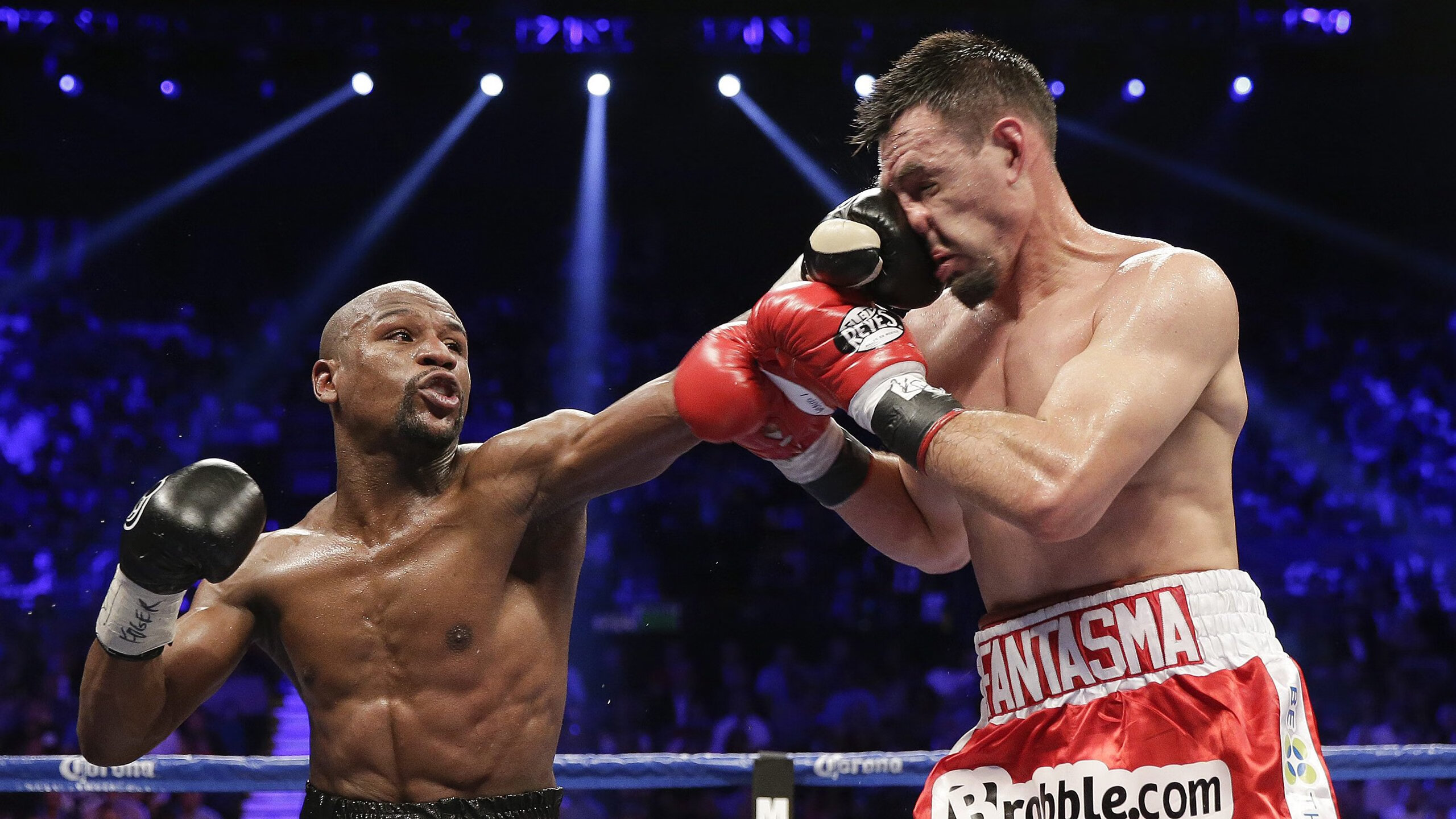 中国队接力选手完美交接展现默契，中国接力对决